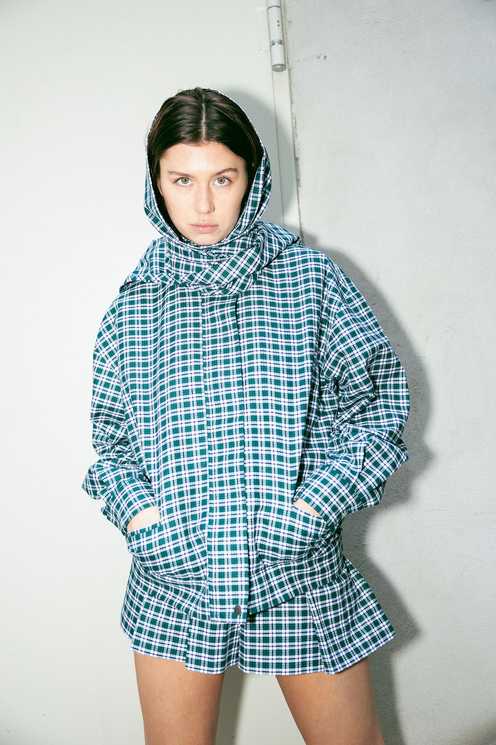 number 18 green white checkered triangular scarf in cotton