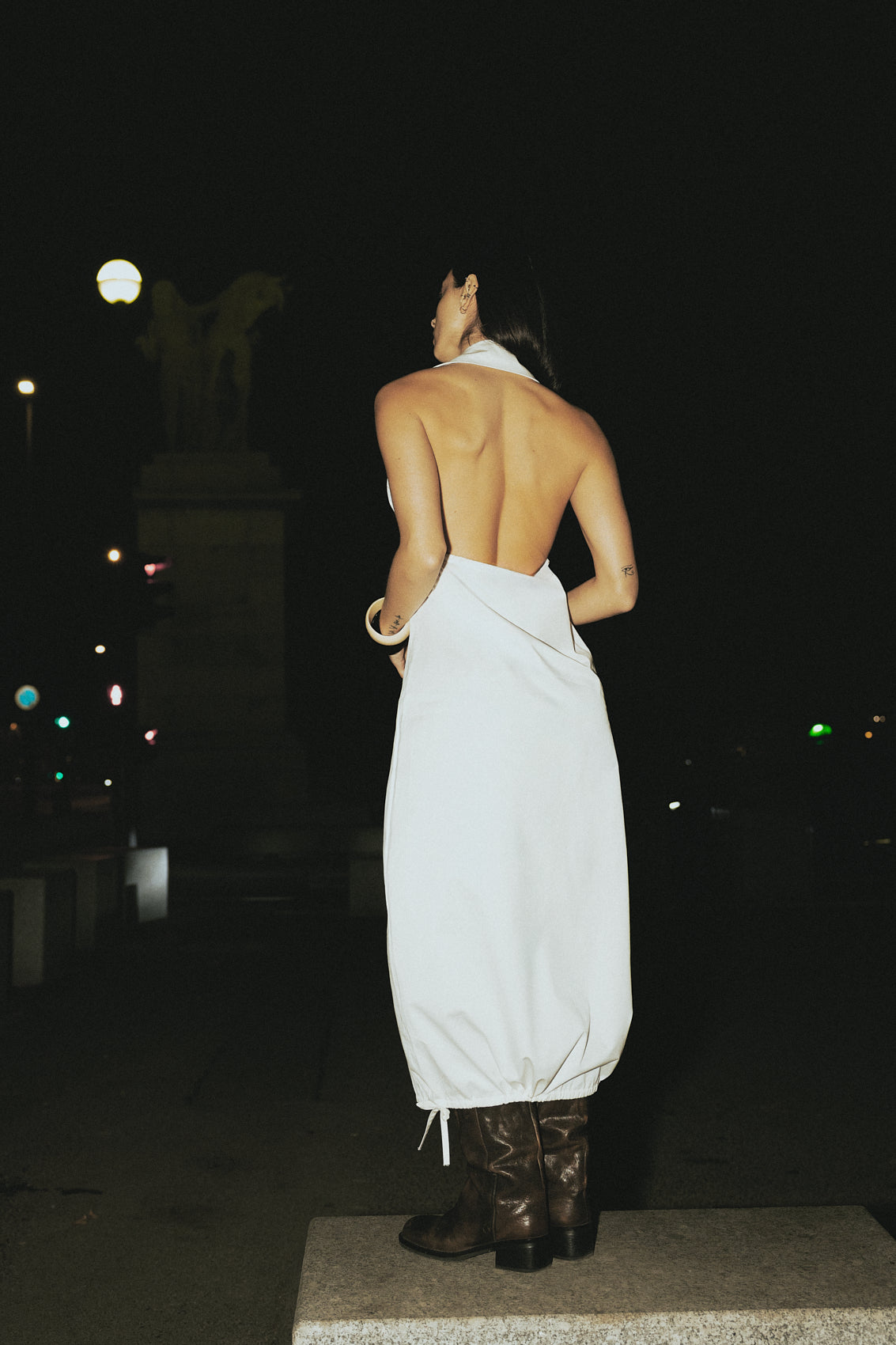 number 14 white long dress with an open back in cotton